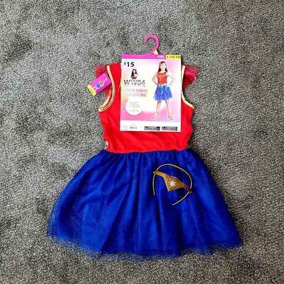 Wonder Woman 2 in 1 Size Med & Large - Picture 9 of 11